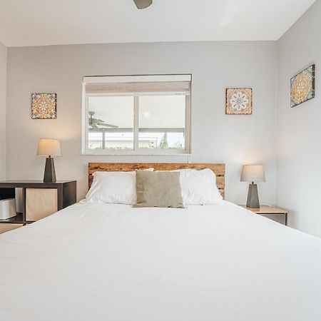 Home With A Pool Close To Beach And Fll Airport Pool Heated October- March Fort Lauderdale Eksteriør billede