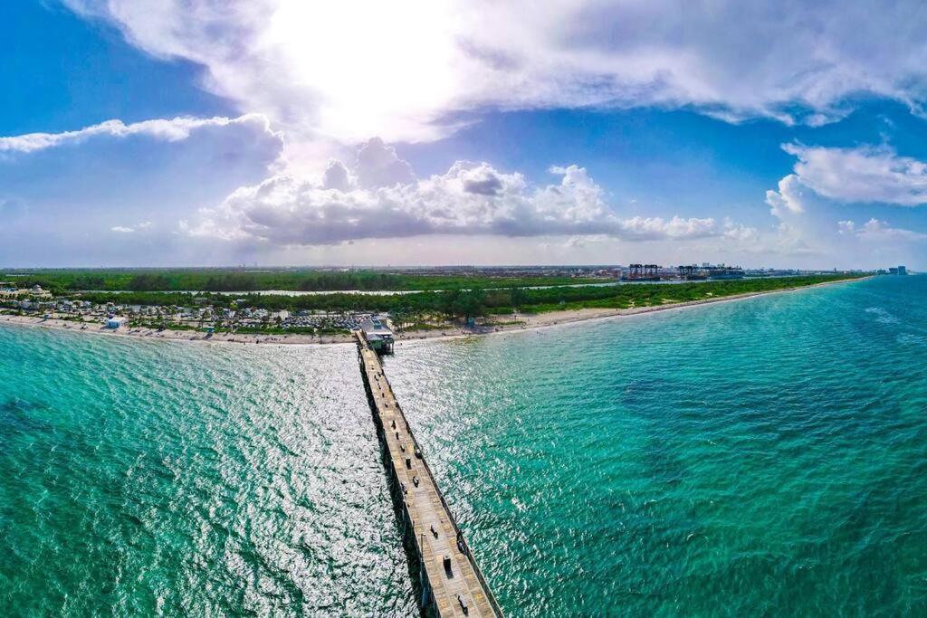 Home With A Pool Close To Beach And Fll Airport Pool Heated October- March Fort Lauderdale Eksteriør billede