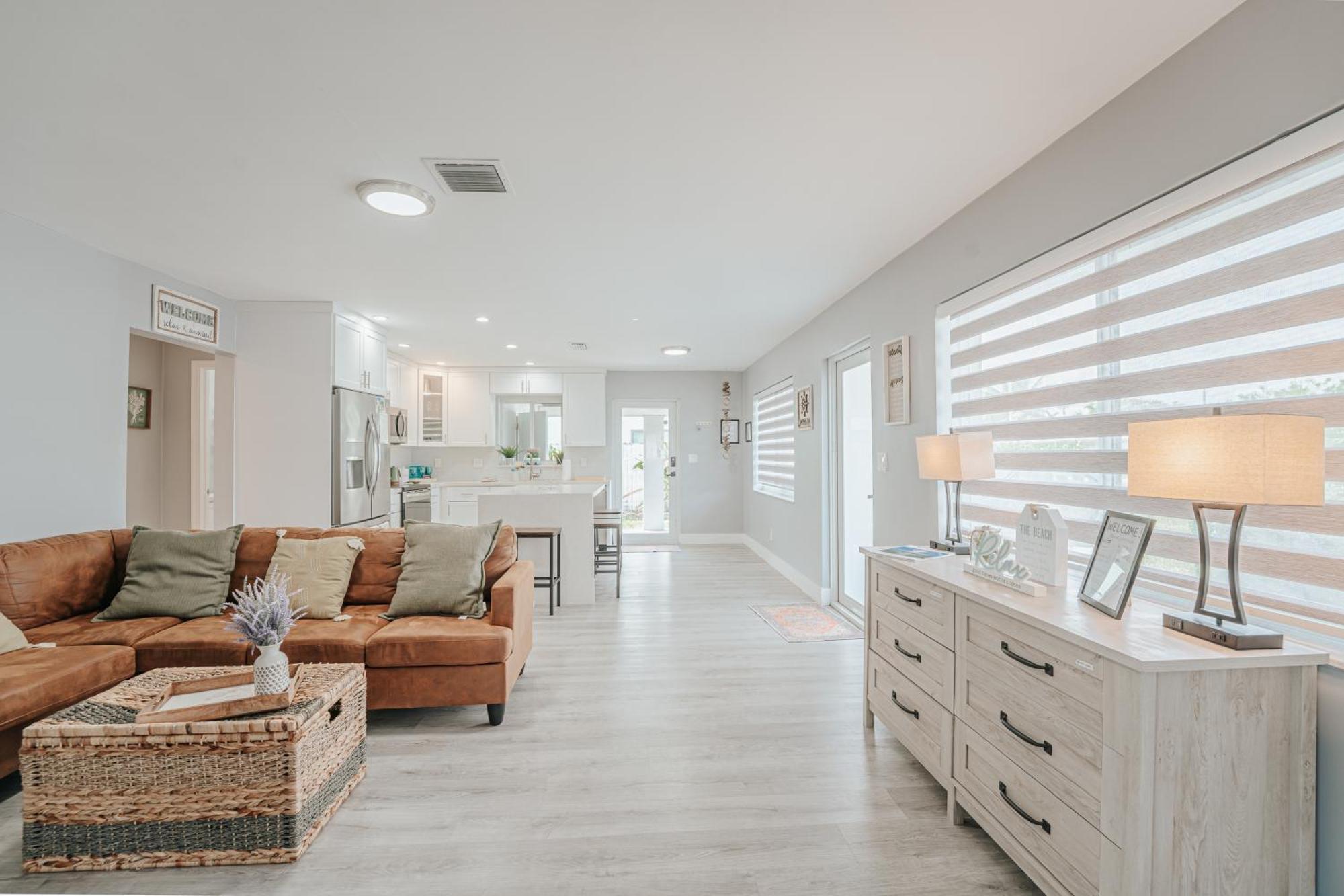 Home With A Pool Close To Beach And Fll Airport Pool Heated October- March Fort Lauderdale Eksteriør billede