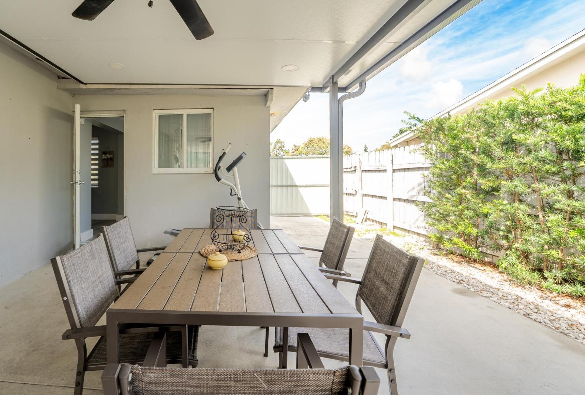 Home With A Pool Close To Beach And Fll Airport Pool Heated October- March Fort Lauderdale Eksteriør billede